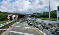 Rize'de Taş Yüklü Kamyonların Karıştığı Kazada 3 Kişi Yaralandı
