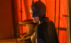 Ruby Rose, Batwoman setindeki ağır kazasını ve yaşadığı sakatlığı anlattı