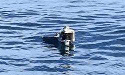 Samsun Yakakent'te Karadeniz'de Bulunan Dron Parçası İncelenmek Üzere Alındı