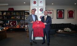 Şenol Kazancı, TFF Başkanı Hacıosmanoğlu'nu Riva'da ziyaret etti