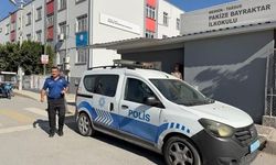 Tarsus'ta 1. sınıf öğrencisinin çantasından tabanca çıktı