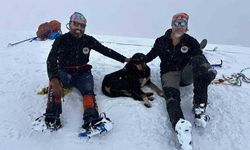 Vanlı dağcılardan iki günde Verçenik ve Kazbek zirvelerine başarılı tırmanış