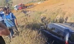 Yüksekova-Van yolunda iki hafif ticari aracın çarpışması sonucu 4 kişi yaralandı
