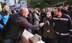 Abdullah Özdemir Eyüpsultan'daki sel mağduru vatandaşları ziyaret etti