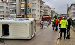 Afyonkarahisar'da minibüs kazasında 16 kişi yaralandı