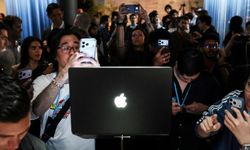 Apple, MacBook Pro serisine ilk dokunmatik ekranlı modeli ekledi