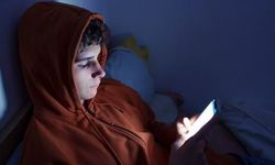 Aşırı ekran kullanımı 2,8 milyon yıl depresyona ve 240 bin yıl obeziteye yol açtı