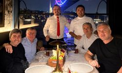 Aykut Kocaman ve Rıdvan Dilmen İstanbul Boğazı'nda Futbol Efsaneleriyle Buluştu