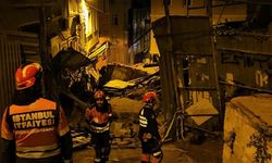 Beyoğlu'nda 5 Katlı Metruk Bina Çöktü, Arama Kurtarma Çalışmaları Yapıldı