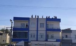 Bismil'de elektrik çarpması sonucu usta yaşamını yitirdi, 2 çırağı ağır yaralandı