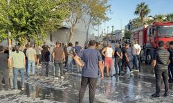 Bodrum'da depo yangını 15 dakikada tamamen tahrip oldu