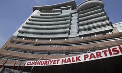 CHP'de 48 kişi ihraç edildi; aralarında Aylin Nazlıaka ve İlhan Cihaner de var