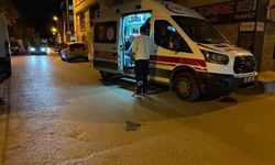 Eskişehir'de motosiklet otomobile yandan çarptı, sürücü yaralandı