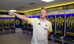 Fenerbahçe, Dirk Kuyt'ı Geçici Teknik Sorumlu Olarak Atadı
