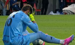 Fernando Muslera maçta baş dönmesi yaşadı ve yere yattı