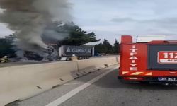 Hatay Belen'de Seyir Halindeki TIR'da Yangın Çıktı