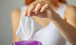 İngiltere'de Plastik İçeren Tek Kullanımlık Islak Mendillerin Satışı Yasaklanıyor