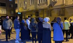 İstanbul Bahçelievler'de istinat duvarı yıkıldı, iki bina tahliye edildi