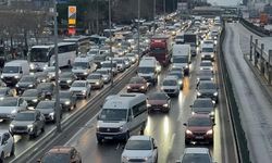 İstanbul'da 29 Ekim kutlamaları nedeniyle bazı yollar trafiğe kapatıldı