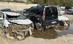 İstanbul'daki selde zarar gören araçlar otoparklardan teslim edilmeye başlandı