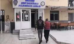 İzmir'de 74 Adrese Düzenlenen Operasyonda 164 Şüpheli Gözaltına Alındı