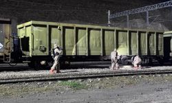 Kayseri'de Yük Treni Vagonunda Nitrik Asit Sızıntısı Tespit Edildi