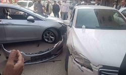 Kurtalan'da İki Araç Maddi Hasarlı Trafik Kazası Yaşandı