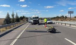 Kütahya'da minibüsle çarpışan motosiklet sürücüsü yaşamını yitirdi