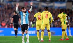 Maçta duraklama yaşandı, Messi alkışlarla karşılandı