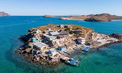 Meksika Körfezi'ndeki El Pardito Adası, Sivrisineksiz Yaşam Arayan Balıkçı Ailesine Ev Sahipliği Yapıyor