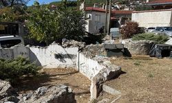 Muğla'daki 1572 yapımı Üç Erenler Türbesi kalıntıları bakımsız kaldı