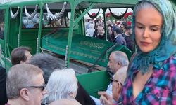 Necla Uygur'un cenazesinde İpek Tanrıyar'ın kıyafeti tartışma yarattı