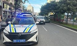 Samsun'da motosiklet hafif ticari araca çarptı, 2 kişi yaralandı