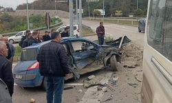 Sinop Boyabat'ta minibüs ve iki otomobilin karıştığı kazada 1 kişi yaralandı