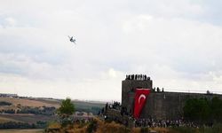 SOLOTÜRK, Diyarbakır semalarında gösteri uçuşu gerçekleştirdi