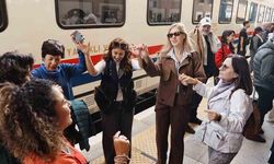 Turistik Karaelmas Ekspresi 2026 Seferlerine Başladı, Madenci Korosu Yolcuları Karşıladı