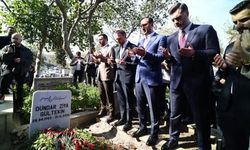 Üsküdar'da Belediye Başkan Vekilliği Seçimi Yapıldı, Yeni Vekil Mezarı Ziyaret Etti