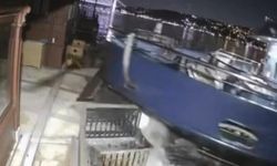 Üsküdar'da Yolcu Vapuru İş İnsanı Yalısına Çarptı