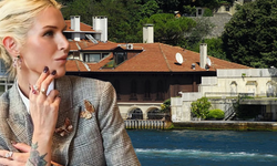 Üsküdar'daki Tarihi Yalıya Yolcu Vapuru Çarptı
