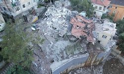 Zonguldak'ta çöken bina sabah erken saatlerde görüntülendi