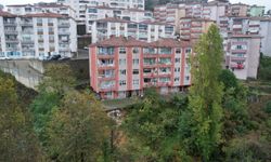Zonguldak'taki Kale Sitesi sakinleri zemin kayması nedeniyle çözüm bekliyor