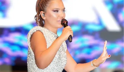 Demet Akalın’dan Denizli’de izdiham!