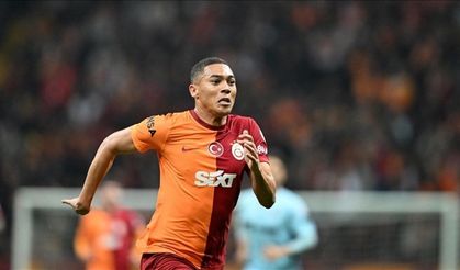 Carlos Vinicius, 16 Dakikada Üst Üste 3 Penaltı Kaçırdı