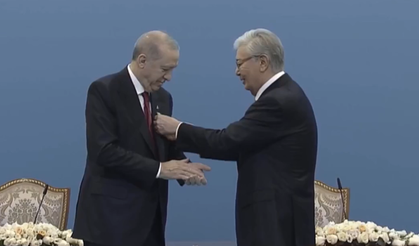 Cumhurbaşkanı Erdoğan'a Kazakistan'da Ahmet Yesevi Nişanı Takdim Edildi