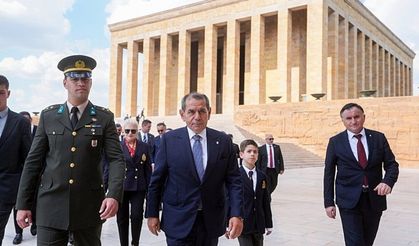Galatasaray Başkanı Dursun Özbek'ten Anıtkabir Ziyareti