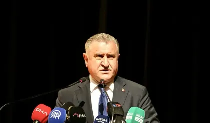 Bakan Bak'tan 18 Yaş Altı Kadın Voleybol Milli Takımı'na Tebrik Mesajı