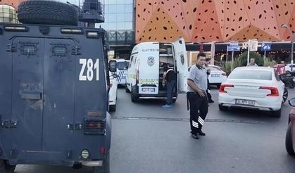 Ümraniye'deki Alışveriş Merkezinde Silahlı Saldırı: 2 Kişi Yaralandı