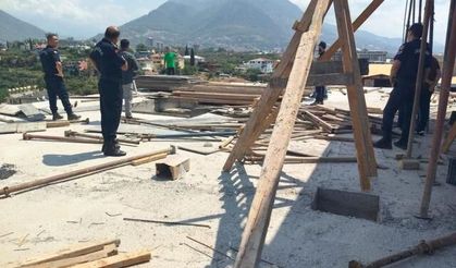 Alanya'da Eşini ve Kayınvalidesini Yaralayan Şahıs İntihar Girişimini Canlı Yayında Paylaştı