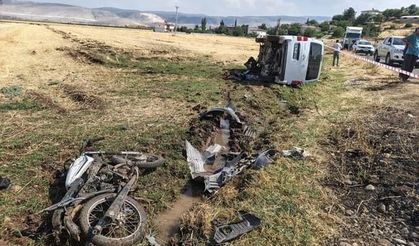 Kahramanmaraş'ta minibüs ile motosiklet çarpıştı: 1 kişi hayatını kaybetti