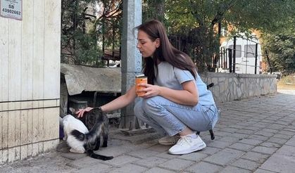 Kütahya'da Beslediği Kedinin Vahşice Öldürülmesi Tepki Çekti